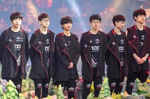 要紧跟吴艳 要紧跟吴艳