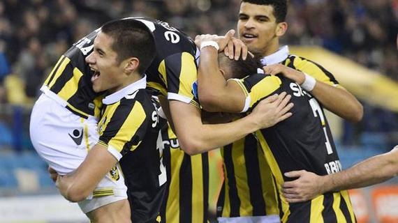 球队会轻易 球队会轻易