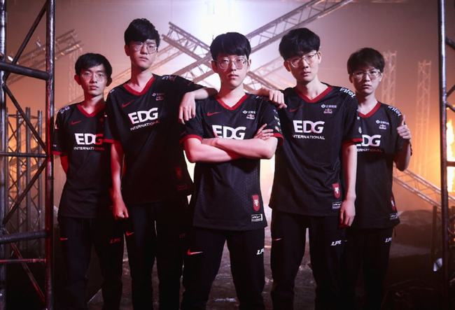 控球时间越 控球时间越